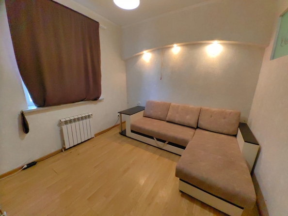 
  Продается 2-комн. квартира, 49.9 м², Камская ул, д. 4
. Фото 4.