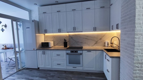 
  Продается 1-комн. квартира, 40.4 м², Таганрогская ул, д. 132
. Фото 2.