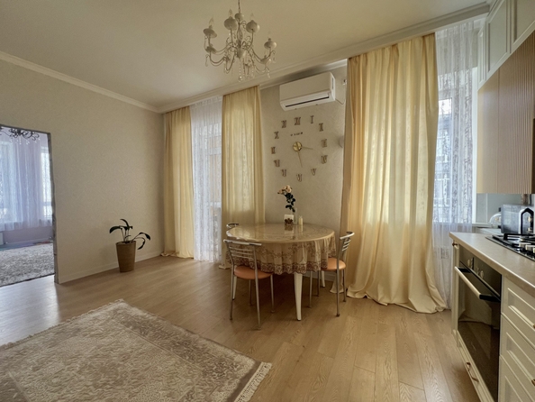 
  Продается 2-комн. квартира, 55 м², Строителей ул, д. 10/6
. Фото 1.