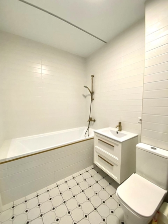 
  Продается 3-комн. квартира, 80.2 м², Берберовская ул, д. 8
. Фото 12.