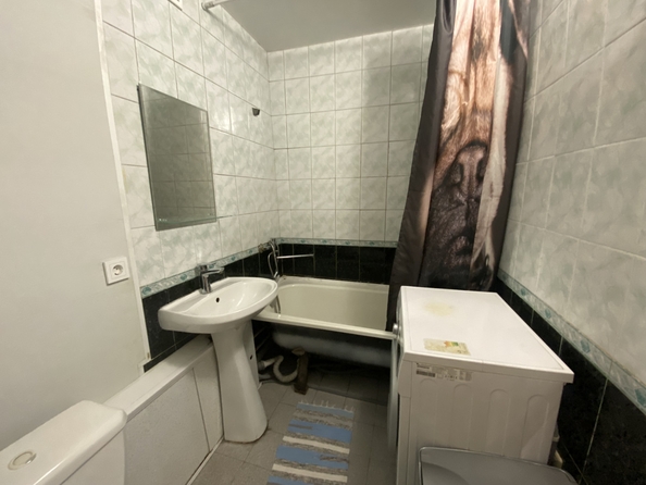 
  Продается 3-комн. квартира, 49 м², Зорге ул, д. 2
. Фото 10.