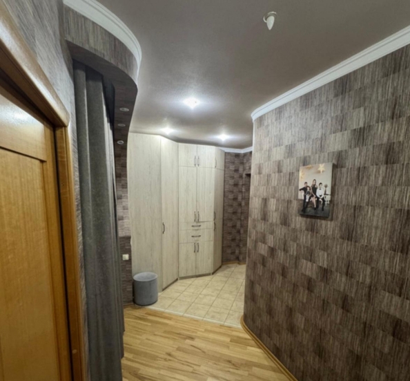 
  Продается 4-комн. квартира, 99 м², Жмайлова ул, д. 27
. Фото 12.