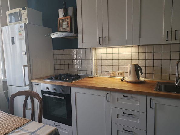 
  Продается 2-комн. квартира, 51.1 м², Комарова б-р, д. 7
. Фото 4.