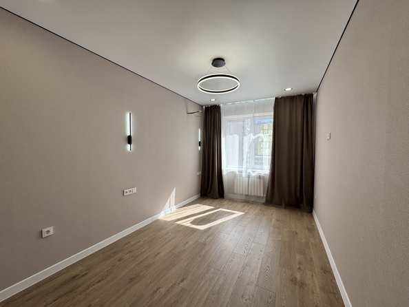 
  Продается 2-комн. квартира, 52 м², Берберовская ул, д. 32
. Фото 5.