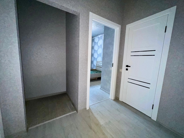 
  Продается 1-комн. квартира, 39 м², Строителей ул, д. 10/6
. Фото 2.