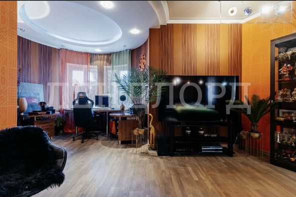 
   Продам 4-комнатную, 158.8 м², Крыловской пер, 35

. Фото 20.
