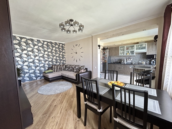 
  Продается 4-комн. квартира, 86 м², Извилистая ул
. Фото 2.