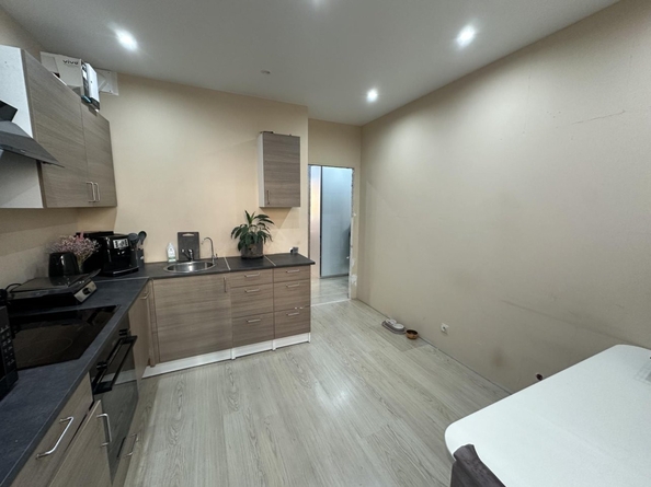 
  Продается 2-комн. квартира, 57 м², 1-я Ковровая ул
. Фото 5.