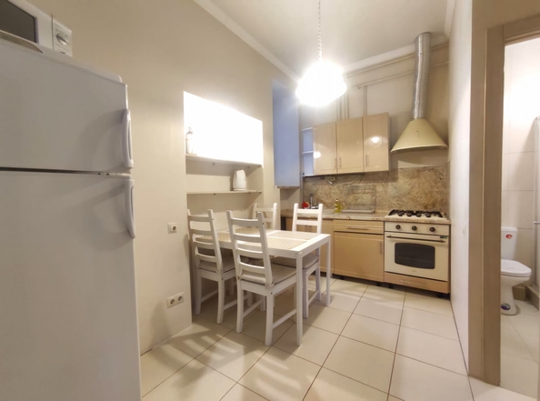 
  Продается 2-комн. квартира, 42.7 м², Газетный пер, д. 68
. Фото 6.