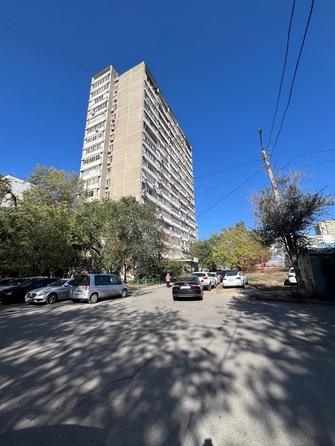 
  Продается 1-комн. квартира, 41.2 м², Добровольского ул, д. 8
. Фото 1.