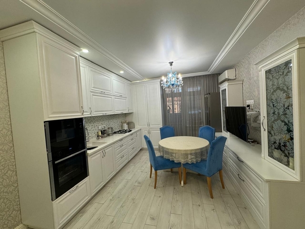 
  Продается 3-комн. квартира, 78 м², 35-я линия ул, д. 87/35
. Фото 6.