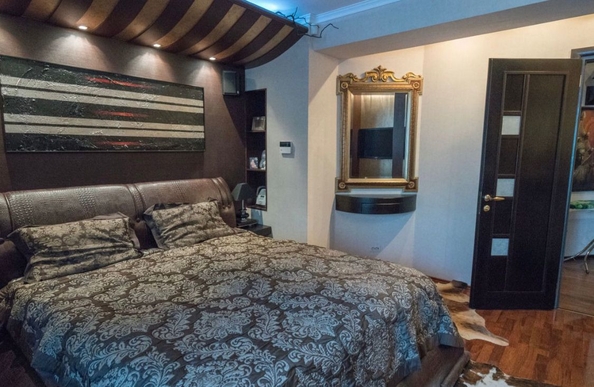 
  Продается 4-комн. квартира, 240 м², Социалистическая ул, д. 140
. Фото 16.