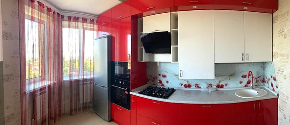 
  Продается 1-комн. квартира, 49.1 м², Стекольная ул, д. 84
. Фото 3.