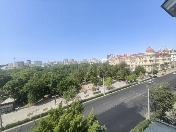 
  Продается 4-комн. квартира, 100 м², Большая Садовая ул, д. 60
. Фото 21.