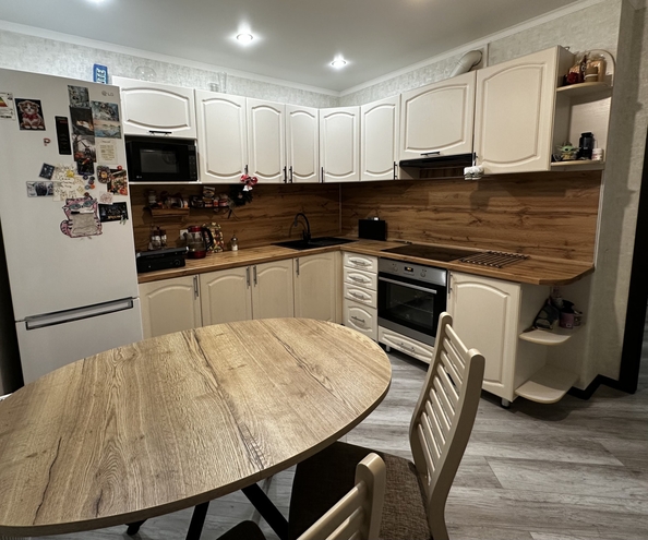 
  Продается 2-комн. квартира, 66 м², 2-я Краснодарская ул, д. 169
. Фото 1.