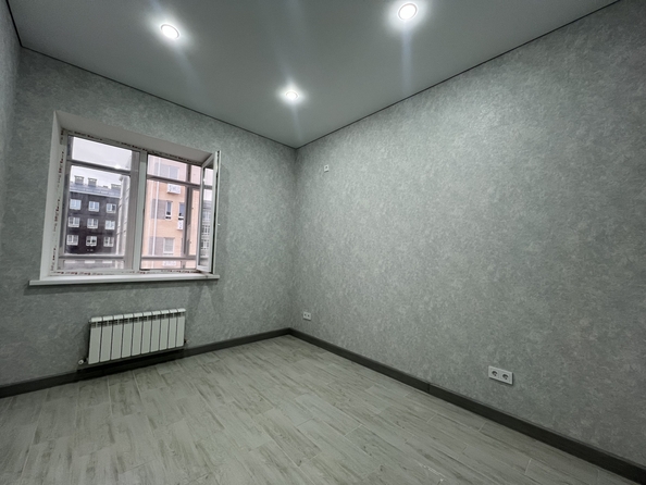 
  Продается 1-комн. квартира, 40 м², Строителей ул, д. 5
. Фото 3.