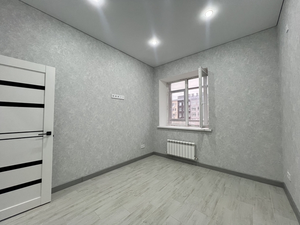 
  Продается 1-комн. квартира, 40 м², Строителей ул, д. 5
. Фото 4.