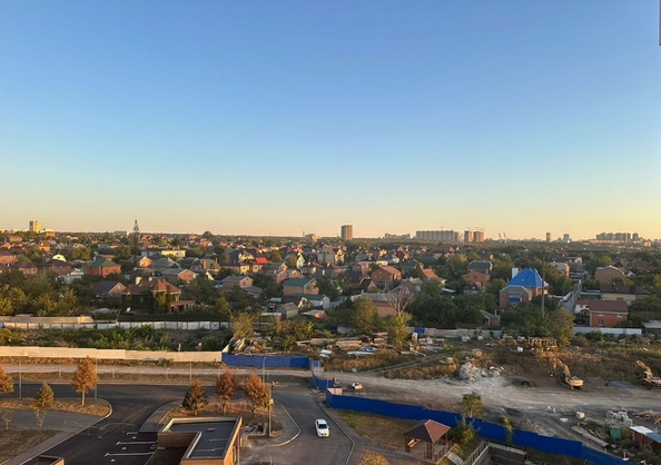 
  Продается 3-комн. квартира, 82.4 м², Белокалитвинская ул, д. 1
. Фото 11.