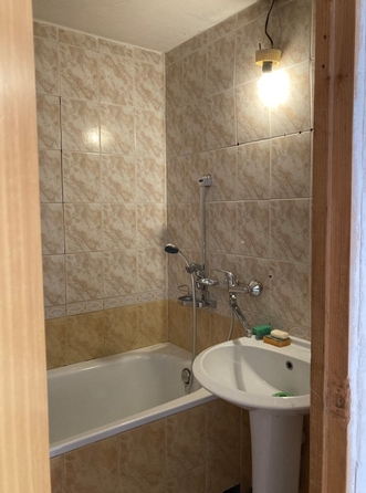 
  Продается 2-комн. квартира, 53.6 м², Малиновского ул, д. 42
. Фото 7.