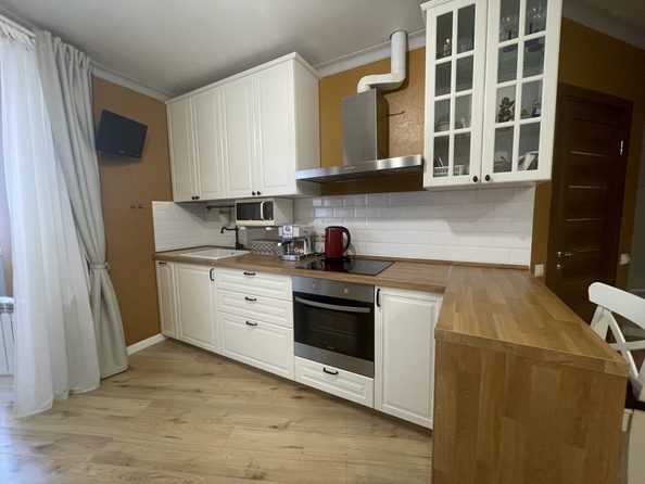 
  Продается 2-комн. квартира, 65 м², 2-я Володарского ул, д. 166/6
. Фото 1.