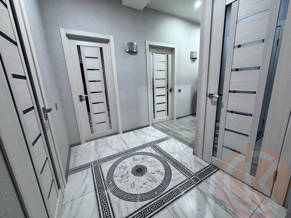 
  Продается 2-комн. квартира 67 м². Фото 1.