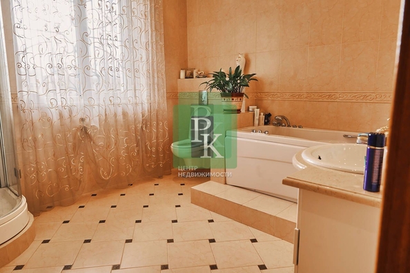 
  Продается 4-комн. квартира 156.8 м². Фото 24.
