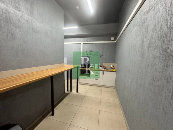 
  Сдается офис 27 м². Фото 6.