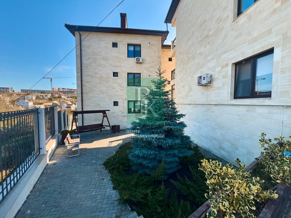 
  Продается 4-комн. квартира 135 м². Фото 1.