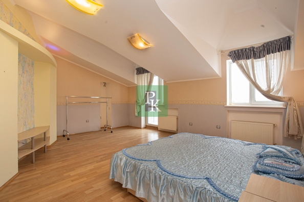 
  Продается 4-комн. квартира 216.9 м². Фото 17.
