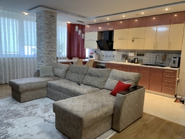 Продается 3-комнатная квартира 339-й Стрелковой Дивизии ул, 93.1 м², 12200000 рублей