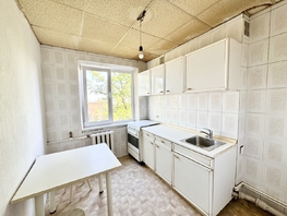 Продается 4-комнатная квартира 40-летия Победы пр-кт, 64 м², 6000000 рублей
